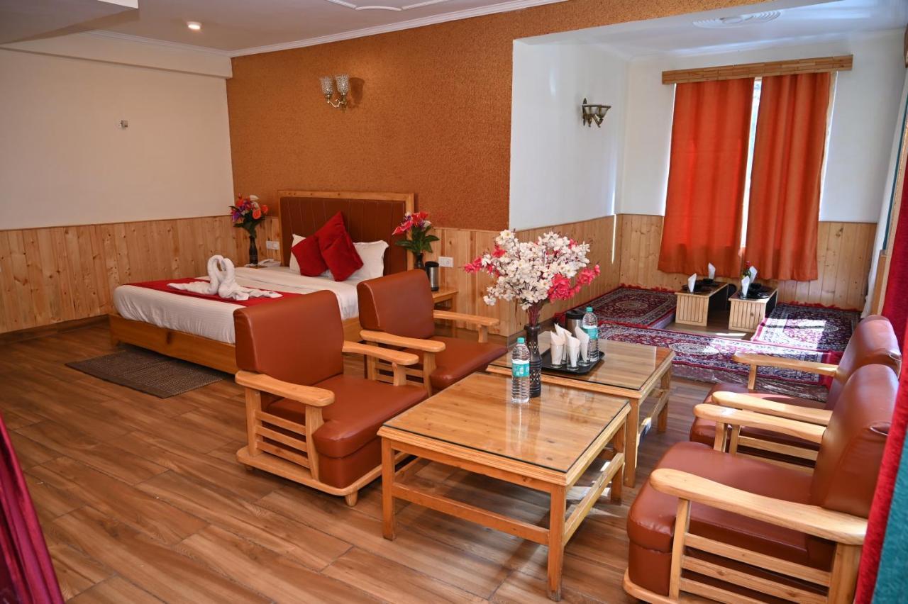 Hotel Seven Hills Manali Экстерьер фото