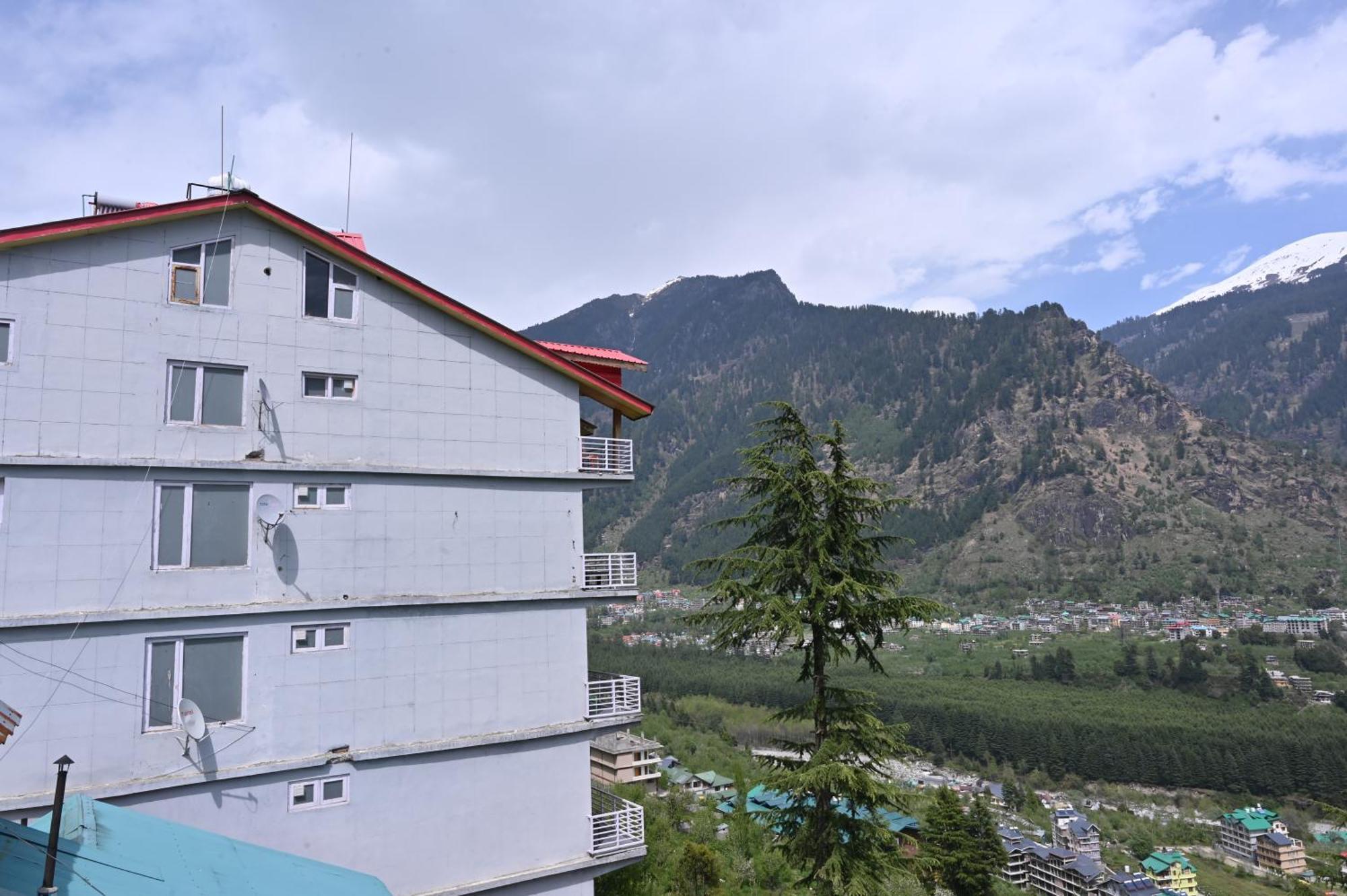 Hotel Seven Hills Manali Экстерьер фото