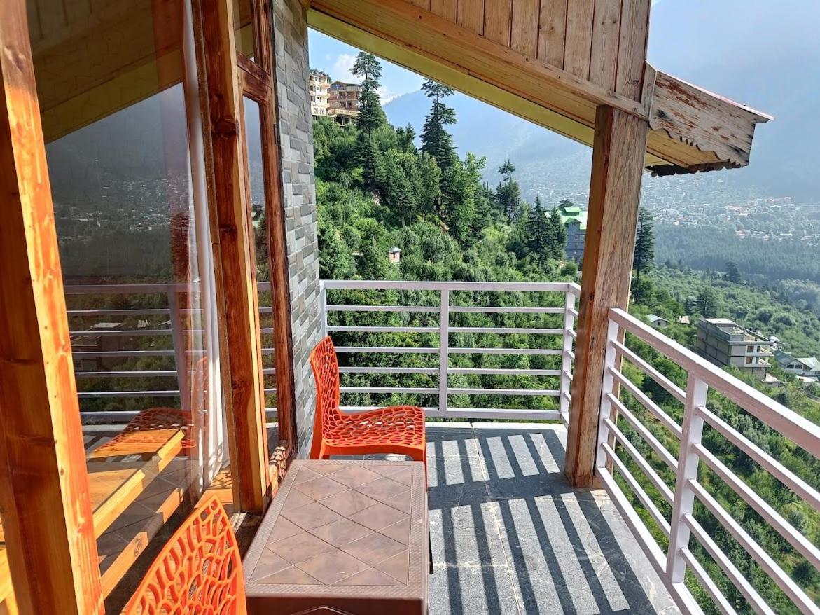 Hotel Seven Hills Manali Экстерьер фото