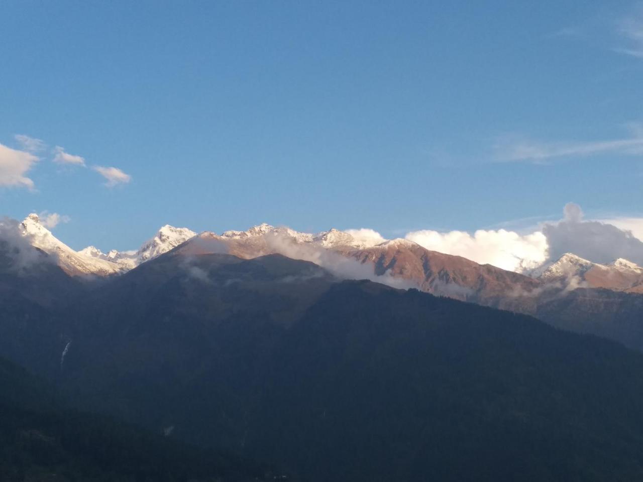 Hotel Seven Hills Manali Экстерьер фото