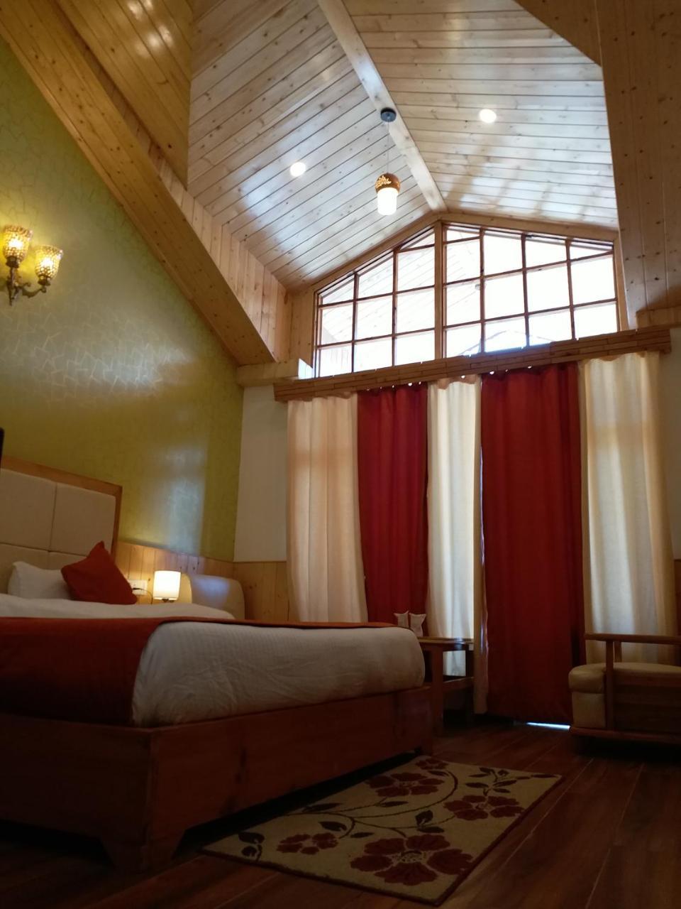 Hotel Seven Hills Manali Экстерьер фото