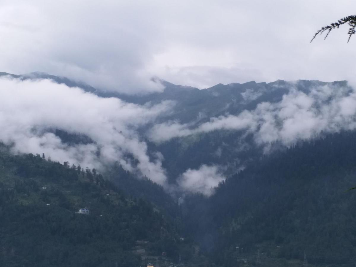 Hotel Seven Hills Manali Экстерьер фото